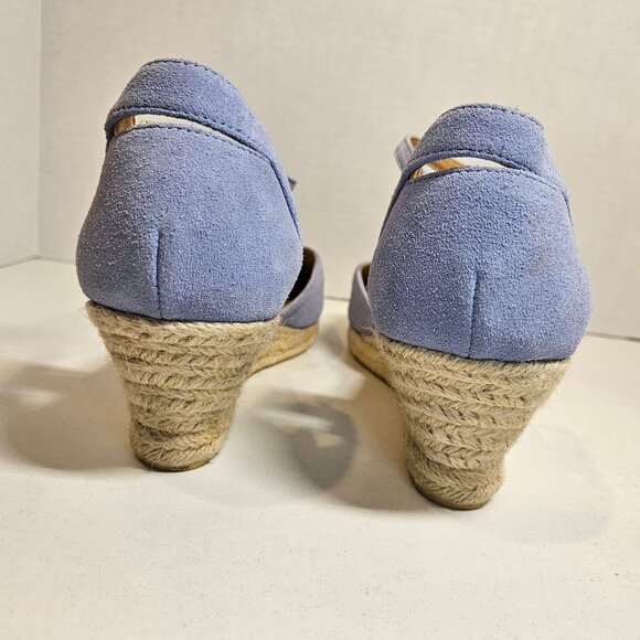 Talbots Sandals Womens 10 Light Blue Suede Flowers Strap Gold Buckle Studs Wedge - Picture 8 of 11